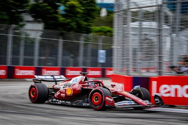 Formel 1 GP Singapur. Samstag, 04.10.2025 Charles Leclerc 16, Scuderia Ferrari; Formel 1 GP Singapur. Samstag, 04.10.2025 Copyright: xBEAUTIFULxSPORTS Erlhofx