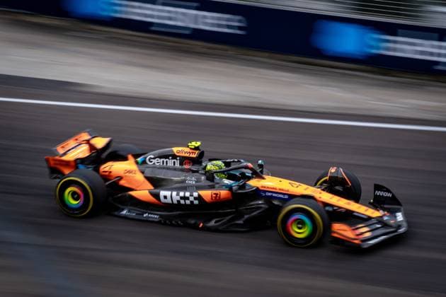 Formel 1 GP Singapur. Samstag, 04.10.2025 Lando Norris 4, McLaren Formula 1 Team; Formel 1 GP Singapur. Samstag, 04.10.2025 Copyright: xBEAUTIFULxSPORTS Erlhofx