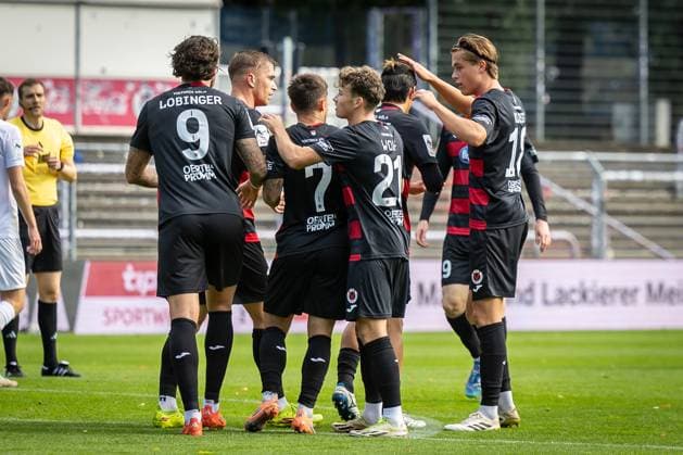 3. Liga: FC Viktoria Köln - TSV Havelse, 04.10.2025 Jubel zum 1:0 durch Soichiro Kozuki (Viktoria Köln, 41) ; Köln, 4.10.2025, 10. Spieltag der 3. Fußball-Liga, FC Viktoria Köln - TSV Havelse im Sportpark Hoehenberg in Köln. Die DFL-Bestimmungen verbieten die Verwendung von Fotografien als Bildsequenzen und oder Quasi-Videos. Copyright: xBEAUTIFULxSPORTS LeahxKohringx