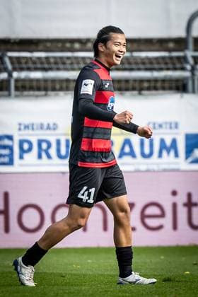 3. Liga: FC Viktoria Köln - TSV Havelse, 04.10.2025 Jubel zum 1:0 durch Soichiro Kozuki (Viktoria Köln, 41) ; Köln, 4.10.2025, 10. Spieltag der 3. Fußball-Liga, FC Viktoria Köln - TSV Havelse im Sportpark Hoehenberg in Köln. Die DFL-Bestimmungen verbieten die Verwendung von Fotografien als Bildsequenzen und oder Quasi-Videos. Copyright: xBEAUTIFULxSPORTS LeahxKohringx