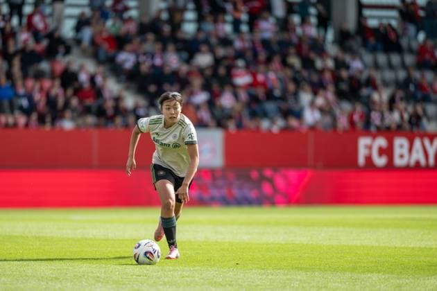 Momoko Tanikawa 18 (FC Bayern Muenchen Frauen), FC Bayern Frauen Muenchen - SV Werder Bremen, Google Pixel Frauenbundesliga, 5. Spieltag, 04.10.25 DFB regulations prohibit any use of photographs as image sequences and or quasi-video. (kolbert-press) Muenchen Bayern Deutschland