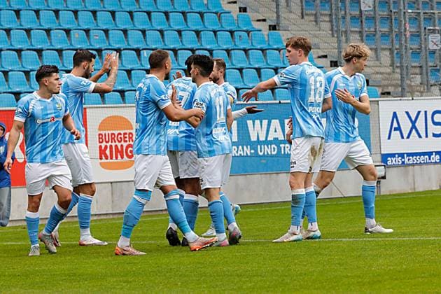 CFC vs FC Eilenburg 04.10.2025, Chemnitz, eins Stadion- An der Gellertstrasse, Fussball, Regionalliga Nordost, Saison 2025 2026, 11. Spieltag, CFC, CFC vs FC Eilenburg Torjubel beim CFC Chemnitz Sachsen BRD