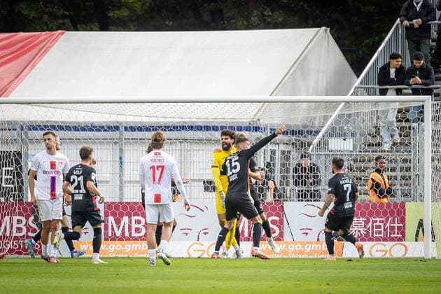 3. Liga: FC Viktoria Köln - TSV Havelse, 04.10.2025 Jubel um den gehaltenen Elfmeter von Dudu (Torhüter Viktoria Köln, 1) ; Köln, 4.10.2025, 10. Spieltag der 3. Fußball-Liga, FC Viktoria Köln - TSV Havelse im Sportpark Hoehenberg in Köln. Die DFL-Bestimmungen verbieten die Verwendung von Fotografien als Bildsequenzen und oder Quasi-Videos. Copyright: xBEAUTIFULxSPORTS LeahxKohringx