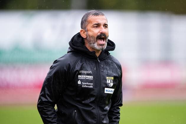 Murat Isik, (TSG Balingen, Trainer) noch unzufrieden, TSG Balingen vs. Kickers Offenbach, Fussball, Regionalliga Suedwest, 11. Spieltag, Saison 2025 2026, 04.10.2025, Eibner-Pressefoto Andreas Ulmer TSG Balingen vs. Kickers Offenbach, Fussball, Regionalliga Suedwest, 11. Spieltag, Saison 2025 2026, 04.10.2025, Balingen Copyright: xEibner-Pressefoto AndreasxUlmerx EP_AUR