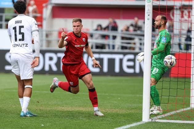 3. Liga; FC Ingolstadt 04 - SSV Ulm; Tor Jubel Treffer 2:1 Simon Lorenz (32, FCI) mit dem Kopf, Ortag Christian (39 Ulm) 3. Liga - FC Ingolstadt 04 Saison 2025 2026 SSV Ulm