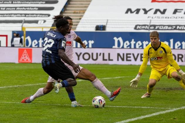 Fußball 3. Liga Saison 2025 26, 10. Spieltag: Waldhof Mannheim gegen VfL Osnabrück