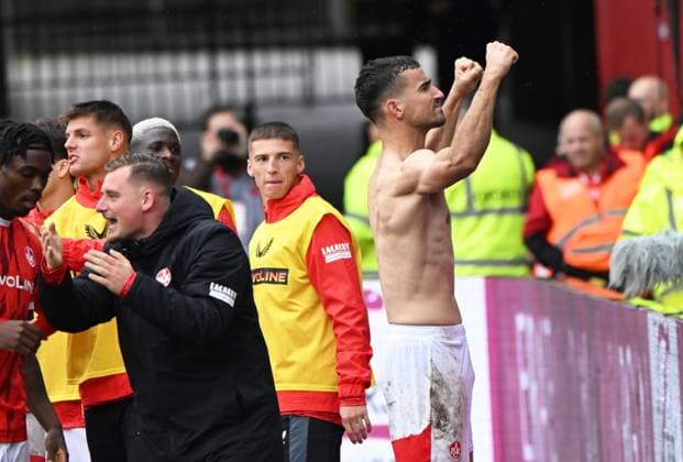 Fussball - 2. Bundesliga - Saison 2025 26 1. FC Kaiserslautern 04.10.2025 Fritz-Walter-Stadion 1. FC Kaiserslautern (fck) - VfL Bochum (bo) 3:2 Muskelmann Ivan PRTAJIN (1. FC Kaiserslautern) erzielte wieder zwei Tore 1. FC Kaiserslautern