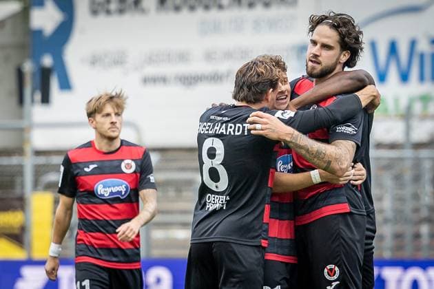 3. Liga: FC Viktoria Köln - TSV Havelse, 04.10.2025 Jubel zum 4:1 durch Lex-Tyger Lobinger (Viktoria Köln, 9) ; Köln, 4.10.2025, 10. Spieltag der 3. Fußball-Liga, FC Viktoria Köln - TSV Havelse im Sportpark Hoehenberg in Köln. Die DFL-Bestimmungen verbieten die Verwendung von Fotografien als Bildsequenzen und oder Quasi-Videos. Copyright: xBEAUTIFULxSPORTS LeahxKohringx
