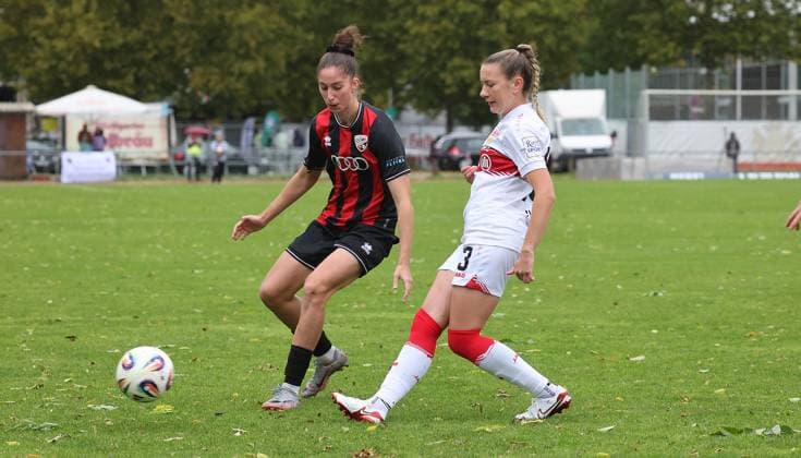 Sport Bilder des Tages Stuttgart , Fußball 2. Bundesliga , VfB Stuttgart Frauen vs. FC Ingolstadt 04 , von links: Emma Kusch ( Ingol ) Leonie Kopp ( VfB )