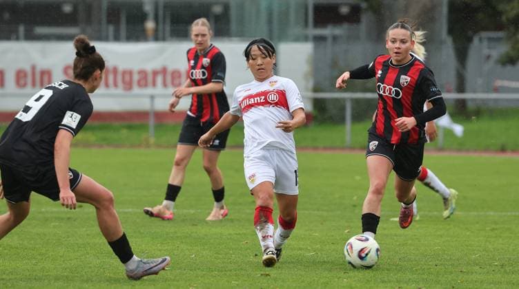 Stuttgart , Fußball 2. Bundesliga , VfB Stuttgart Frauen vs. FC Ingolstadt 04 , mitte: Yuka Hirano ( VfB )