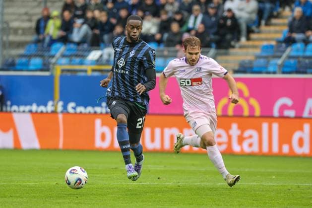 Adama Diakhaby (SV Waldhof Mannheim, 27), Lars Kehl (VfL Osnabrück, 18) Fussball: 3. Liga, 10. Spieltag, SV Waldhof Mannheim vs. VfL Osnabrück am 04.10.2025 in Mannheim (Carl-Benz-Stadion), Deutschland Mannheim Carl-Benz-Stadion Deutschland Copyright: xFranzxReindelx