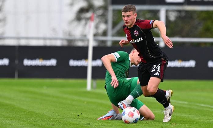 04.10.2025 - Fussball - Saison 2025 2026 - Regionalliga Bayern - 12. Spieltag: 1. FC Nürnberg FCN II ( Club ) - VfB Eichstätt - - xwoxzix - Tobias Heß Hess (24, 1. FC Nürnberg FCN II )