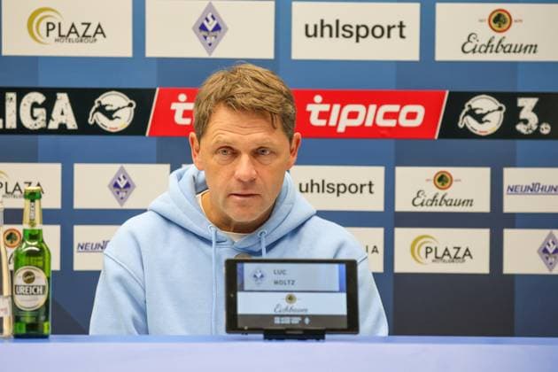 Luc Holtz (Cheftrainer SV Waldhof Mannheim) bei der Pressekonferenz nach dem Spiel Fussball: 3. Liga, 10. Spieltag, SV Waldhof Mannheim vs. VfL Osnabrück am 04.10.2025 in Mannheim (Carl-Benz-Stadion), Deutschland Mannheim Carl-Benz-Stadion Deutschland Copyright: xFranzxReindelx