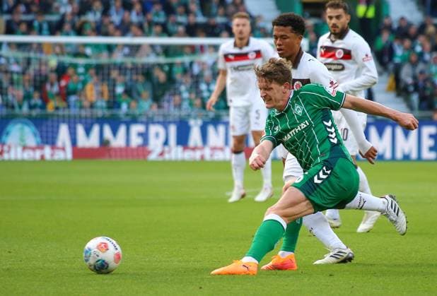 Deutschland: Fussball Bundesliga 2025 26, 6. Spieltag - SV Werder Bremen vs FC St.Pauli - Weserstadion-Stadion (Bremen): Jens Stage (SV Werder Bremen, 6) Bremen Copyright: xAymanxAlahmedx