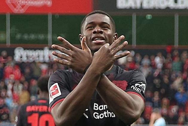 04.10.2025, xrekx, Fussball 1.Bundesliga, Bayer 04 Leverkusen - 1.FC Union Berlin v.l. Torjubel nach dem Tor zum celebrating the goal celebrate 2:0 durch Christian Kofane (Bayer 04 Leverkusen) (DFL DFB REGULATIONS PROHIBIT ANY USE OF PHOTOGRAPHS as IMAGE SEQUENCES and or QUASI-VIDEO) Leverkusen