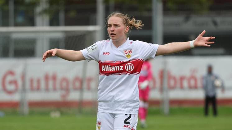 Stuttgart , Fußball 2. Bundesliga , VfB Stuttgart Frauen vs. FC Ingolstadt 04 , Linette Hofmann ( VfB )