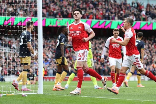 Arsenal v West Ham 04 October 2025, London - Premier League Football - Arsenal v West Ham United - Declan Rice of Arsenal looks towards the away end but doesn™t celebrate after scoring the opening goal - Photo: Charlotte Wilson Offside. London UK Copyright: xCharlottexWilsonx xOffsidexOffside