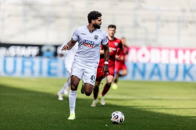 Fussball, Saison 2025 2026, 3. Liga, Audi-Sportpark Ingolstadt, 10. Spieltag, FC Ingolstadt - SSV Ulm 1846 Fußball, 04.10.2025 04.10.2025, Fussball, Saison 2025 2026, 3. Liga, Audi-Sportpark Ingolstadt, 10. Spieltag, FC Ingolstadt - SSV Ulm 1846 Fußball, Freisteller Einzelbild 49 Andre Becker (SSV Ulm 1846 Fußball) Foto: Lucca Fundel Ingolstadt Audi-Sportpark Bayern Deutschland