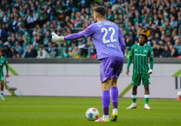 Deutschland: Fussball Bundesliga 2025 26, 6. Spieltag - SV Werder Bremen vs FC St.Pauli - Weserstadion-Stadion (Bremen): Nikola Vasilj (FC St. Pauli, 22) Bremen Copyright: xAymanxAlahmedx