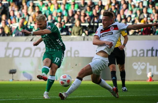 Deutschland: Fussball Bundesliga 2025 26, 6. Spieltag - SV Werder Bremen vs FC St.Pauli - Weserstadion-Stadion (Bremen): Marco Grüll Marco Grull (SV Werder Bremen, 17) Bremen Copyright: xAymanxAlahmedx