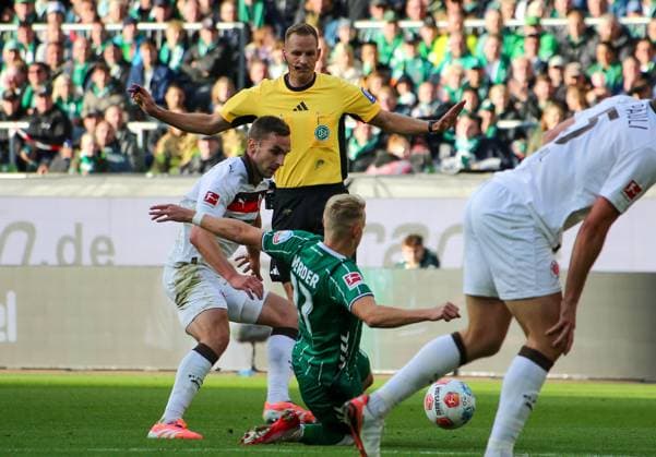 Deutschland: Fussball Bundesliga 2025 26, 6. Spieltag - SV Werder Bremen vs FC St.Pauli - Weserstadion-Stadion (Bremen): Marco Grüll Marco Grull (SV Werder Bremen, 17) Bremen Copyright: xAymanxAlahmedx