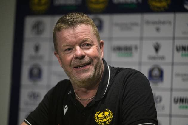 251004 Mjällbys tränare Anders Torstensson efter fotbollsmatchen i Allsvenskan mellan Mjällby och Elfsborg den 4 oktober 2025 i Hällevik. Copyright: MATHILDAxSCHULER BB251004MA096