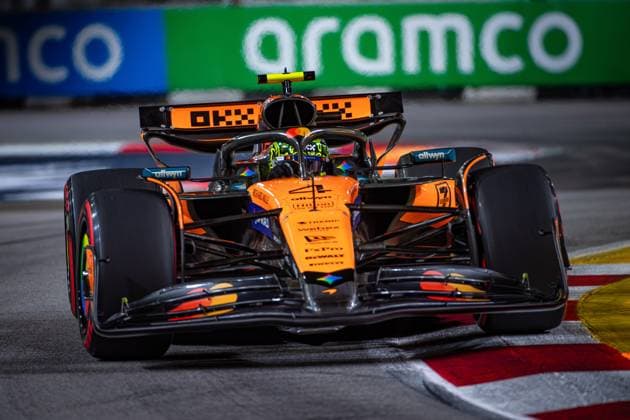 Formel 1 GP Singapur. Samstag, 04.10.2025 Lando Norris 4, McLaren Formula 1 Team; Formel 1 GP Singapur. Samstag, 04.10.2025 Copyright: xBEAUTIFULxSPORTS Erlhofx