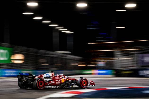 Formel 1 GP Singapur. Samstag, 04.10.2025 Charles Leclerc 16, Scuderia Ferrari; Formel 1 GP Singapur. Samstag, 04.10.2025 Copyright: xBEAUTIFULxSPORTS Erlhofx