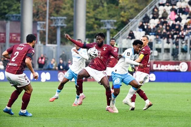 FC Metz v Olympique de Marseille - Ligue 1 McDonald s 2025 2026 08 Boubacar TRAORE (fcm) - 08 Angel GOMES (om) during the Ligue 1 McDonald s match between Metz and Marseille at Stade Saint-Symphorien on October 4, 2025 in Metz, France. Metz France  Copyright: xFEPx 776348156