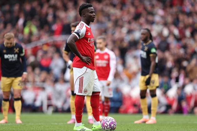 4th October 2025; Emirates Stadium, London, England; Premier League Football, Arsenal versus West Ham United; Bukayo Saka of Arsenal ready to take a penalty kick in the 67th minute  KatiexChan