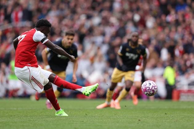 4th October 2025; Emirates Stadium, London, England; Premier League Football, Arsenal versus West Ham United; Bukayo Saka of Arsenal scores from a penalty kick in the 67th minute for 2-0  KatiexChan