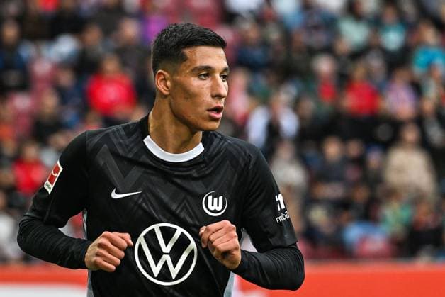 GER, 1. FBL, FC Augsburg vs VfL Wolfsburg 04.10.2025, WWK-Arena, Augsburg, GER, 1. FBL, FC Augsburg vs VfL Wolfsburg, im Bild Adam Daghim (VfL Wolfsburg, 11)