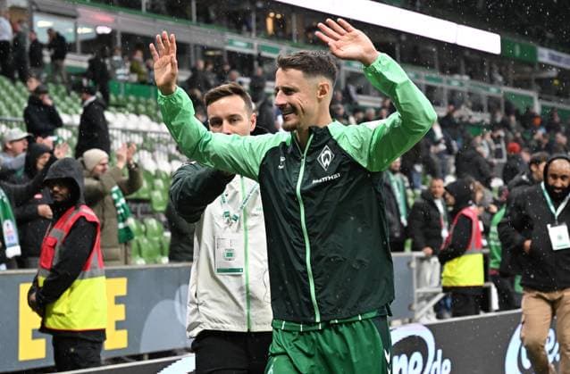 GER, 1. FBL, SV Werder Bremen vs FC St. Pauli 04.10.2025, wohninvest Weserstadion, Bremen, GER, 1. FBL, SV Werder Bremen vs FC St. Pauli im Bild picture shows Spielende. Endstand 1:0. Marco Friedl (SV Werder Bremen 32)