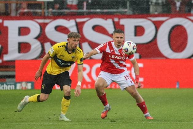 4 Felix Meyer (Aachen, l.), 18 Erik Engelhardt (Energie Cottbus) Fussball 3. Liga 2025 2026 FC Energie Cottbus - Alemannia Aachen