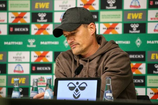 Deutschland: Fussball Bundesliga 2025 26, 6. Spieltag - SV Werder Bremen vs FC St.Pauli - Weserstadion-Stadion (Bremen): Pressekonferenz des Trainers Alexander Blessin (Trainer, FC St. Pauli) Bremen Copyright: xAymanxAlahmedx