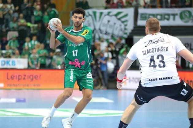 Handball DAIKIN HBL: SC DHfK Leipzig - SG Flensburg-Handewitt; 04.10.2025 Ahmed Khairi (17, SC DHfK Leipzig). Handball, DAIKIN HBL, 1. Bundesliga, Saison 2025 2026, 7. Spieltag: SC DHfK Leipzig vs. SG Flensburg-Handewitt am 04.10.2025 in der Quarterback Immobilien Arena Leipzig. Copyright: xBEAUTIFULxSPORTS JanxKaeferx