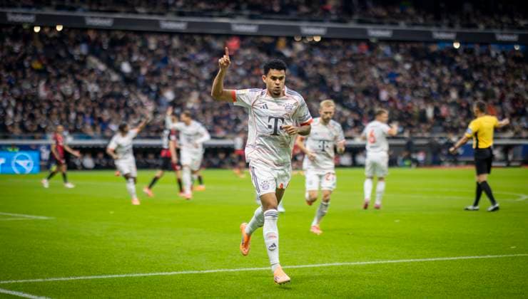 Frankfurt, Germany. 04th Oct 2025. Torjubel: Luis Diaz (FCB) Eintracht Frankfurt - FC Bayern München 04.10.2025