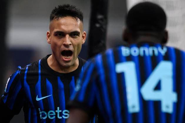 FC Internazionale v US Cremonese - Serie A Lautaro Martinez of FC Internazionale celebrates with Ange-Yoan Bonny of FC Internazionale after scoring the opening goal during the Serie A football match between FC Internazionale and US Cremonese. Milan Italy Copyright: xNicolòxCampox