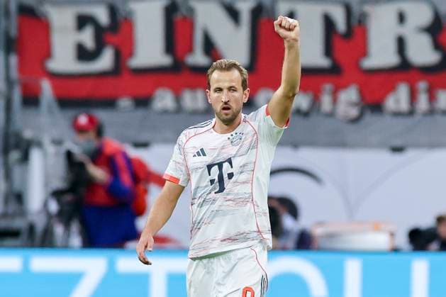 Harry Kane (FC Bayern Muenchen) bejubelt seinen Treffer zum 0:2, Bundesliga, Eintracht Frankfurt v FC Bayern München, Deutsche Bank Park am 04. October 2025 in Frankfurt am Main, Deutschland. (Foto von Marco Steinbrenner DeFodi Images) Harry Kane (FC Bayern Muenchen) celebrates after scoring his teams second goal, Bundesliga, Eintracht Frankfurt v FC Bayern München, Deutsche Bank Park, October 4, 2025 in Frankfurt am Main, Germany. (Photo by Marco Steinbrenner DeFodi Images) DFL regulations prohibit any use of photographs as image sequences and or quasi-video. Harry Kane FC Bayern Muenchen celebrates his goal for 0 2, Bundesliga, Eintracht Frankfurt v FC Bayern München, Deutsche Bank Park, October 04, 2025 in Frankfurt am Main, Germany Photo by Marco Steinbrenner DeFodi Images Harry Kane FC Bayern Muenchen celebrates after scoring his teams second goal, Bundesliga, Eintracht Frankfurt v FC Bayern München, Deutsche Bank Park, October 4, 2025 in Frankfurt am Main, Germany Photo by Marco Steinbrenner DeFodi Images DFL regulations prohibit any use of photographs as image sequences and or quasi video