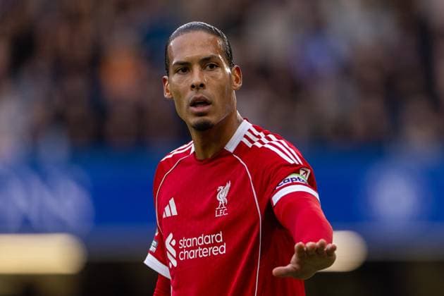 Football - FA Premier League - Chelsea FC v Liverpool FC LONDON, ENGLAND - Saturday, October 4, 2025: Liverpool s captain Virgil van Dijk during the FA Premier League match between Chelsea FC and Liverpool FC at Stamford Bridge. (Photo by David Rawcliffe Propaganda) LONDON Stamford Bridge GREATER LONDON ENGLAND  Copyright: xDavidxRawcliffex P2025-10-04-Chelsea_Liverpool-78