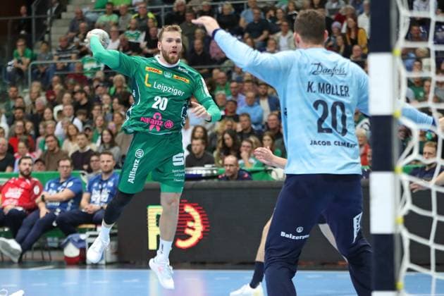 Handball DAIKIN HBL: SC DHfK Leipzig - SG Flensburg-Handewitt; 04.10.2025 William Bogojevic (20, SC DHfK Leipzig) wirft. Handball, DAIKIN HBL, 1. Bundesliga, Saison 2025 2026, 7. Spieltag: SC DHfK Leipzig vs. SG Flensburg-Handewitt am 04.10.2025 in der Quarterback Immobilien Arena Leipzig. Copyright: xBEAUTIFULxSPORTS JanxKaeferx