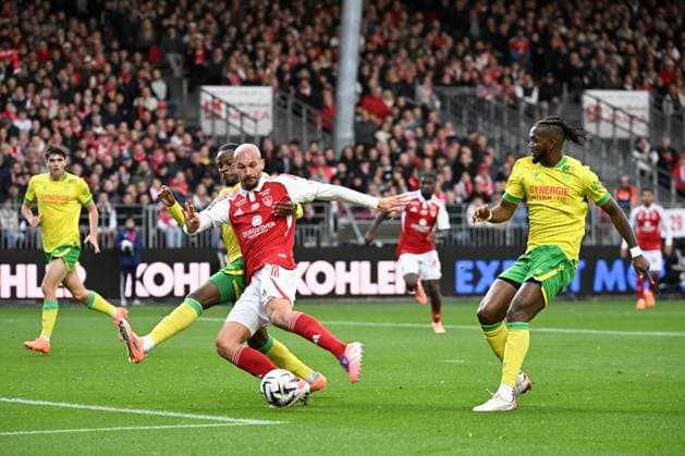 Stade Brestois 29 v FC Nantes - Ligue 1 McDonald s 2025 2026 06 Chidozie AWAZIEM (fcn) - 19 Ludovic AJORQUE (sb29) during the Ligue 1 McDonald s match between Brest and Nantes at Stade Francis Le Ble on October 4, 2025 in Brest, France. Brest France  Copyright: xFEPx 776348152