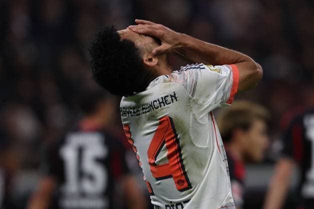 2025.10.04 xJAx Fussball 1. Bundesliga Eintracht Frankfurt - FC Bayern München v.l., Luis Diaz (FC Bayern München) enttaeuscht, enttaeuscht schauend, dissapointed, traurig, frustiert, frust, gefrustet (DFL DFB REGULATIONS PROHIBIT ANY USE OF PHOTOGRAPHS as IMAGE SEQUENCES and or QUASI-VIDEO) Copyright: JoaquimxFerreira