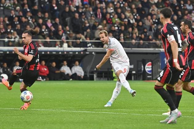 Tor Harry KANE (Bayern Muenchen) zum 0-2,Aktion,Torschuss. Fussball 1. Bundesliga Saison 2025 2026, 6.Spieltag, Spieltag06 Eintracht Frankfurt - FC Bayern Muenchen am 04.10.2025 DEUTSCHE BANK PARK