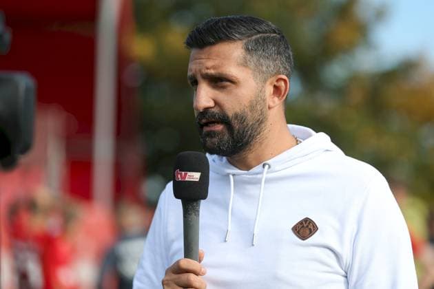03.10.2025, xjcx, Herren, Fussball, Saison 2025 2026, Regionalliga Bayern, 12. Spieltag: TSV Aubstadt - SV Viktoria Aschaffenburg Aytac Sulu (Trainer, SV Viktoria Aschaffenburg) im Interview bei TV Mainfranken Sulzfeld Schulstadion Aubstadt Bayern Deutschland