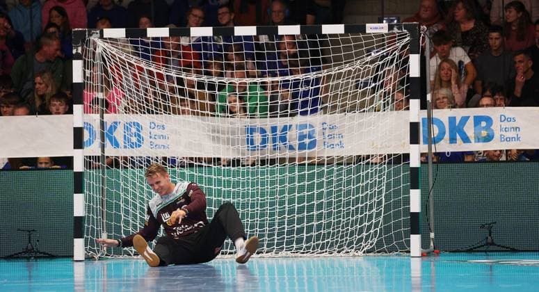 BAU 04.10.2025 Göppingen Handball Frisch Auf Göppingen vs. TSV Hannover-Burgdorf, Kristian Saeveras (Göppingen) enttäuscht