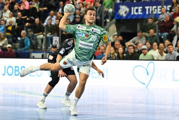 04.10.2025 - Handball - 1. Bundesliga DAIKIN HBL - Saison 2025 2026 - 07. Spieltag: HC Erlangen Metropolregion Nürnberg HCE - Füchse Berlin - - xwoxzix - Tim Freihöfer (20, Füchse Berlin )