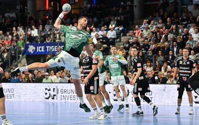 04.10.2025 - Handball - 1. Bundesliga DAIKIN HBL - Saison 2025 2026 - 07. Spieltag: HC Erlangen Metropolregion Nürnberg HCE - Füchse Berlin - - xwoxzix - Mijajlo Marsenic (93, Füchse Berlin )