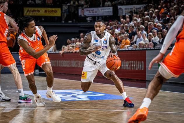 1. Basketball Bundesliga, easyCredit BBL, Saison 2025 2026, Herren, Hauptrunde, 3. Spieltag, 04.10.2025, RASTA Vechta - SYNTAINICS MBC Charles Callison ( 23 - SYNTAINICS MBC) in Aktion Vechta RASTA Dome Niedersachsen Deutschland