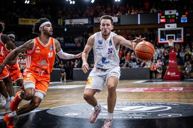 1. Basketball Bundesliga, easyCredit BBL, Saison 2025 2026, Herren, Hauptrunde, 3. Spieltag, 04.10.2025, RASTA Vechta - SYNTAINICS MBC Spencer Reaves ( 31 - SYNTAINICS MBC) in Aktion Vechta RASTA Dome Niedersachsen Deutschland